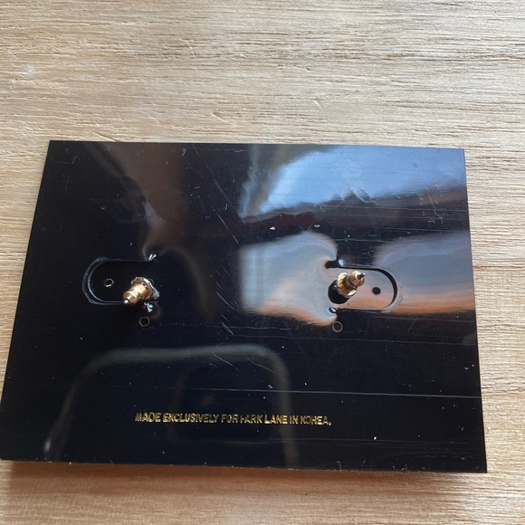 New Jewels by Park Lane Gold tone Openwork Drop Teardrop Earrings - Picture 5 of 8